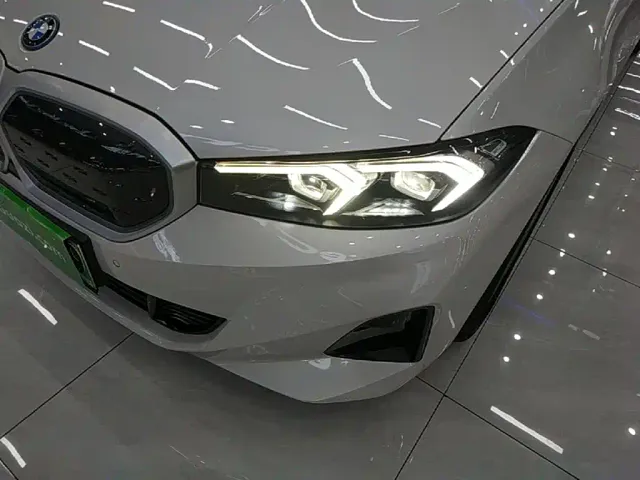 BMW i3 — Фото автомобиля 23