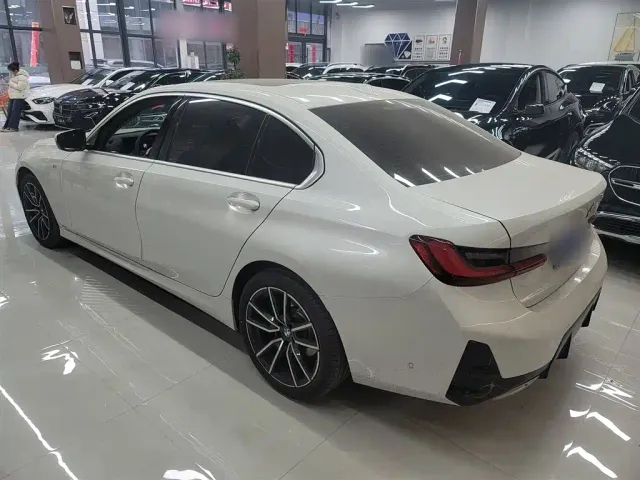 BMW 3 Series — Фото автомобиля 4