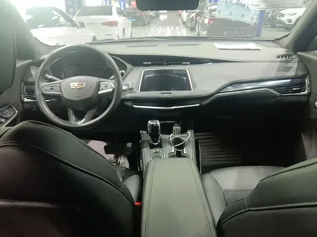 Cadillac XT4 — Фото автомобиля 9