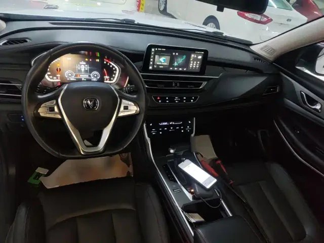 Changan CS75 — Фото автомобиля 9