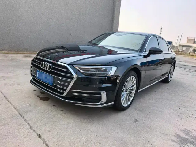 Audi A8 — Фото автомобиля 4