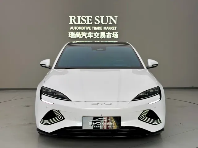 BYD Seal — Фото автомобиля 2