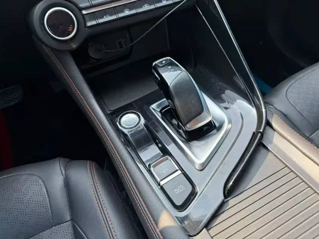 Dongfeng Fengshen AX7 — Фото автомобиля 9