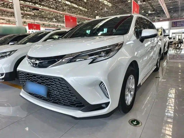 Фотография автомобиля — Toyota Granvia