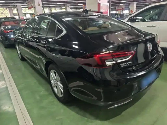 Buick Regal — Фото автомобиля 4