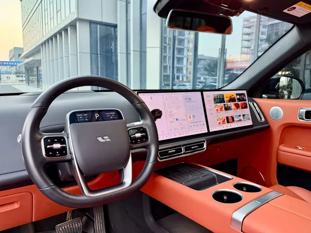Li Auto L7 — Фото автомобиля 13