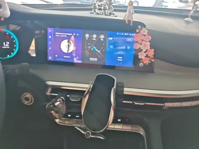 Changan Changan CS35 PLUS 2022 Blue Whale NE 1.4T DCT Luxury — Фото автомобиля 12