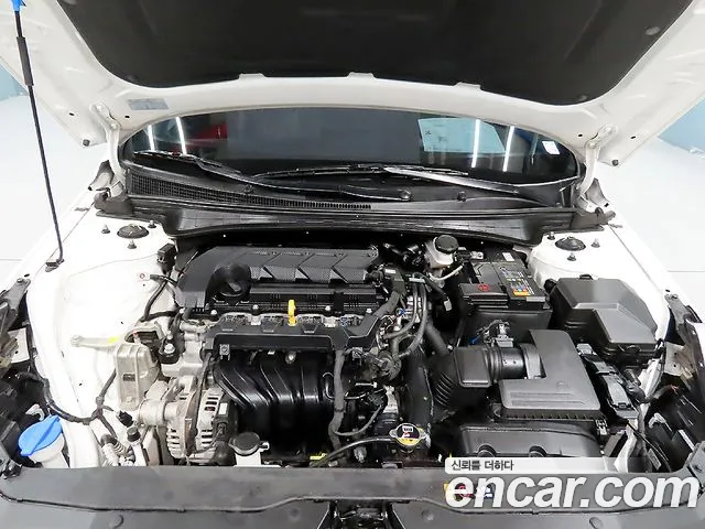 Hyundai Avante CN7 — Фото автомобиля 6