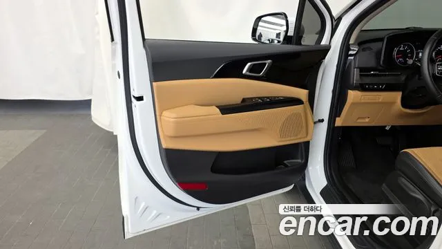 Kia Canival Carnival 4 поколение Бензин 9 мест Prestige — Фото автомобиля 24