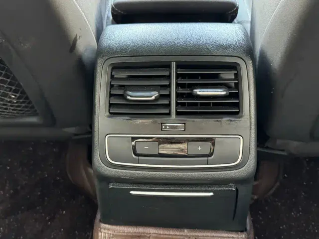 Audi A4L — Фото автомобиля 18
