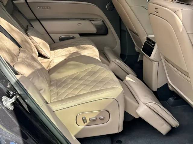 Li Auto L8 — Фото автомобиля 19