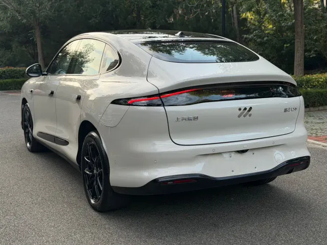 IM Motors LS6 — Фото автомобиля 9
