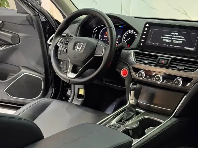 Honda Accord — Фото автомобиля 8
