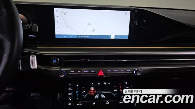 Hyundai Grandeur Grandeur (GN7) 2.5 Бензин 2WD — Фото автомобиля 13