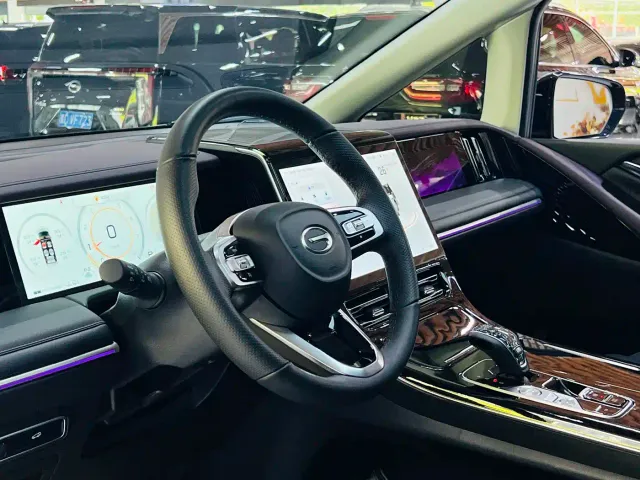 GAC Trumpchi M8 — Фото автомобиля 6