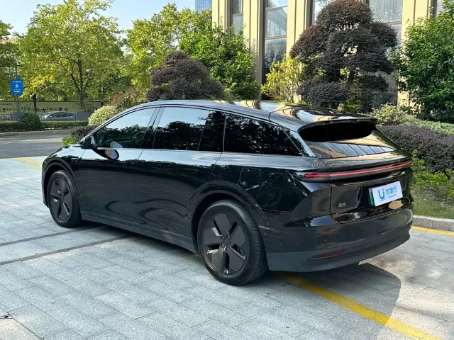 Li Auto i6 — Фото автомобиля 5