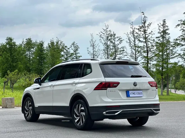 Volkswagen Tiguan L — Фото автомобиля 15