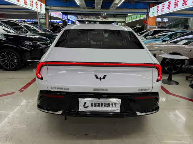 Wuling Starlight — Фото автомобиля 5
