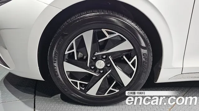 Hyundai Grandeur Grandeur (New) Hybrid — Фото автомобиля 5