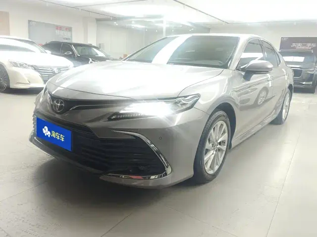 Фотография автомобиля — Toyota Camry