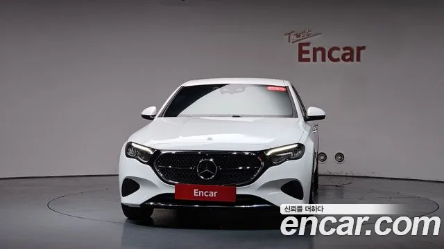 Mercedes-Benz E-Class — Фото автомобиля 3