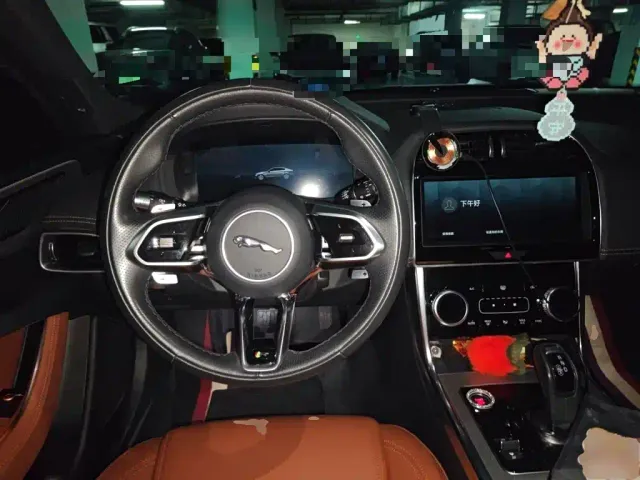 Jaguar XEL — Фото автомобиля 11