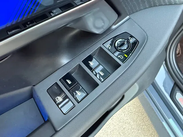 BMW 5 Series — Фото автомобиля 5