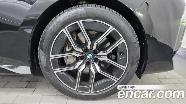 BMW 7 Series G70 — Фото автомобиля 6