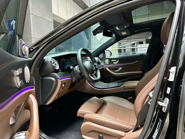 Mercedes-Benz E-Class — Фото автомобиля 4
