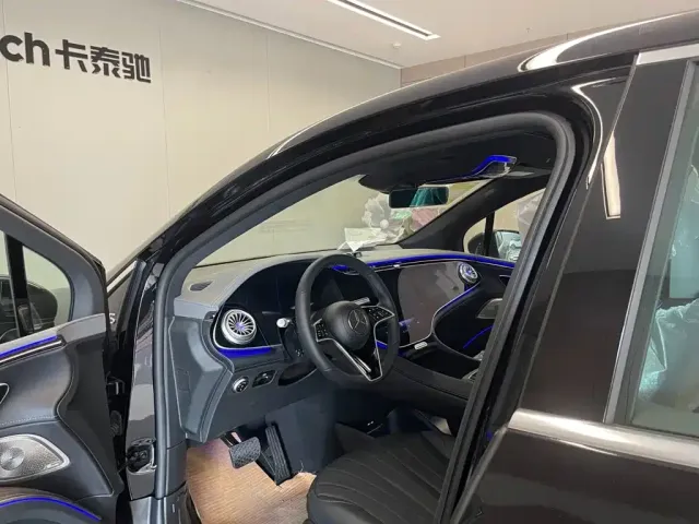 Mercedes-Benz Mercedes-Benz EQS SUV 2025 Model 500 4MATIC — Фото автомобиля 26