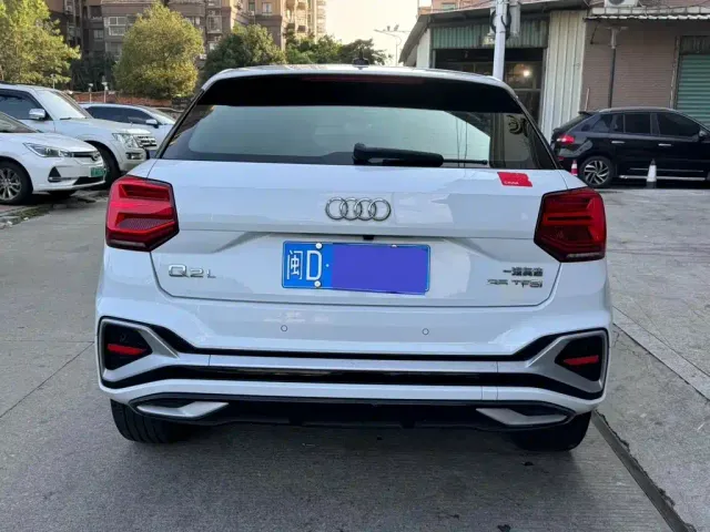 Audi Q2L — Фото автомобиля 6