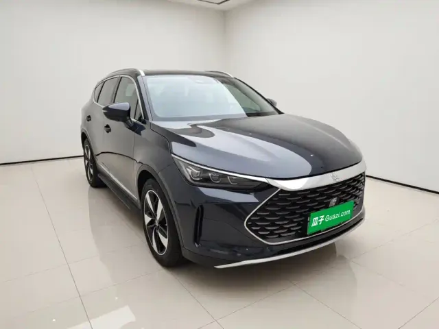 BYD Tang — Фото автомобиля 3