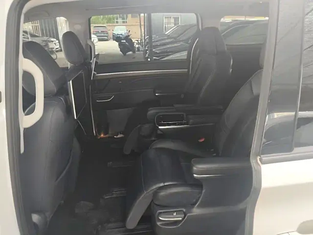 GAC Trumpchi M8 — Фото автомобиля 16