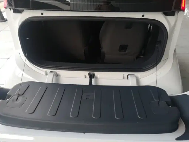 Wuling NanoEV — Фото автомобиля 18