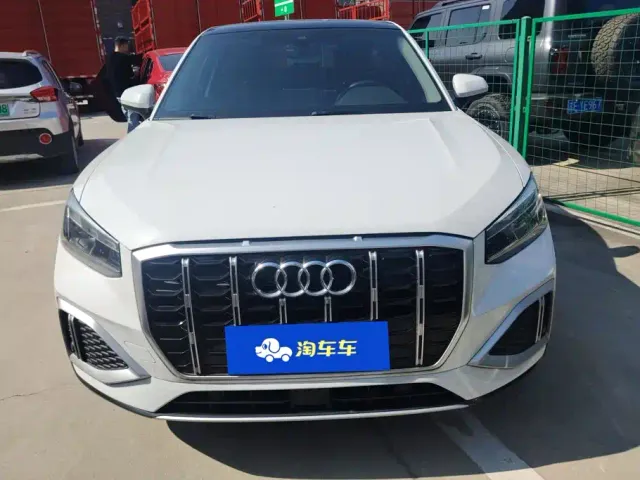 Audi Q2L — Фото автомобиля 2