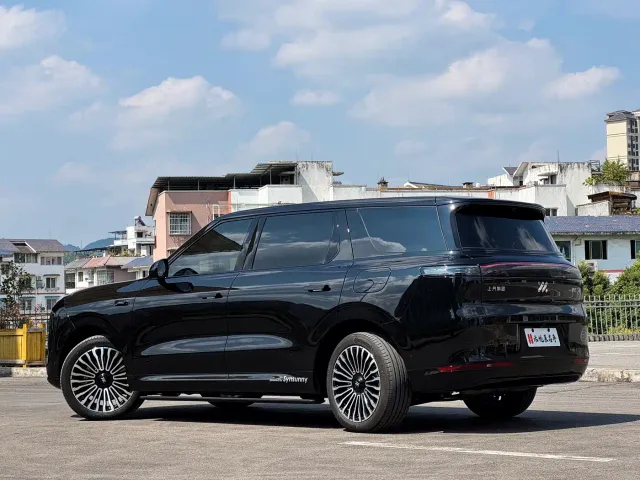 IM Motors IM LS8 2026 Model Base Version 5-seater — Фото автомобиля 15