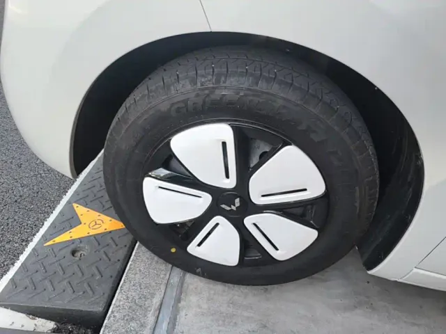 Wuling Hongguang Mini EV — Фото автомобиля 22