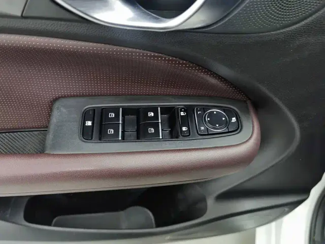 GAC Trumpchi M6 — Фото автомобиля 9