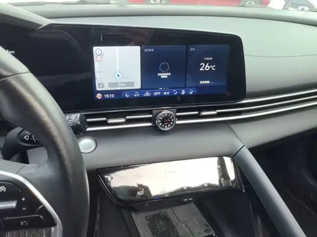 Hyundai Elantra — Фото автомобиля 12