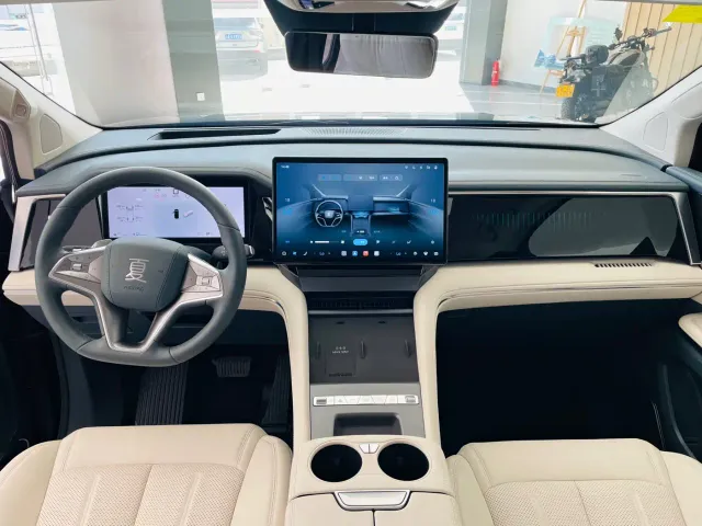 BYD Xia — Фото автомобиля 10
