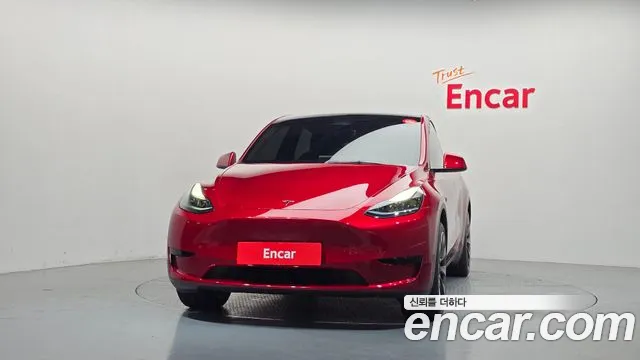 Tesla Model Y — Фото автомобиля 3