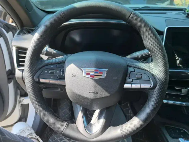 Cadillac CT5 — Фото автомобиля 15