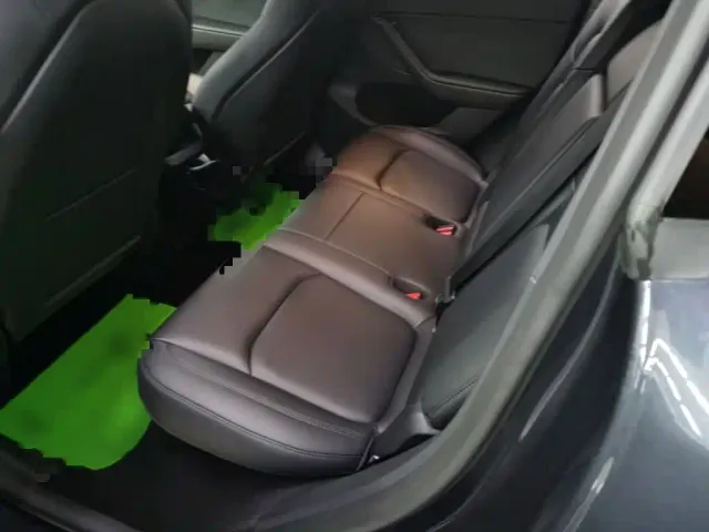 Tesla Model Y — Фото автомобиля 12