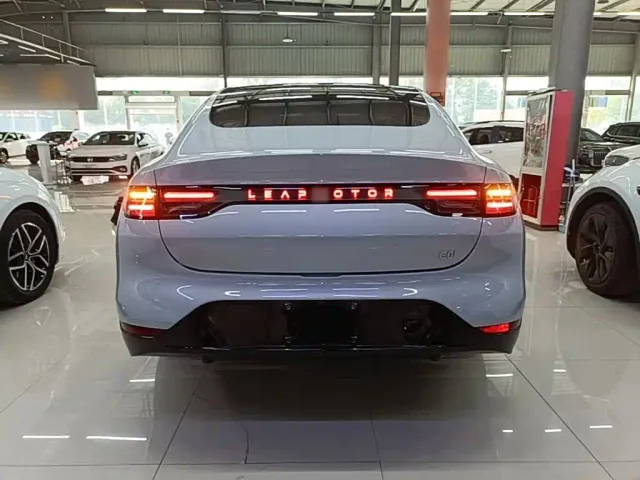 Leapmotor C01 — Фото автомобиля 5