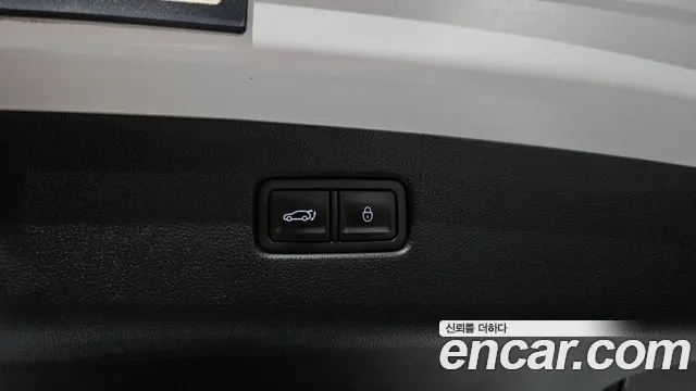 Genesis GV70 2.5T Бензин 2WD — Фото автомобиля 16