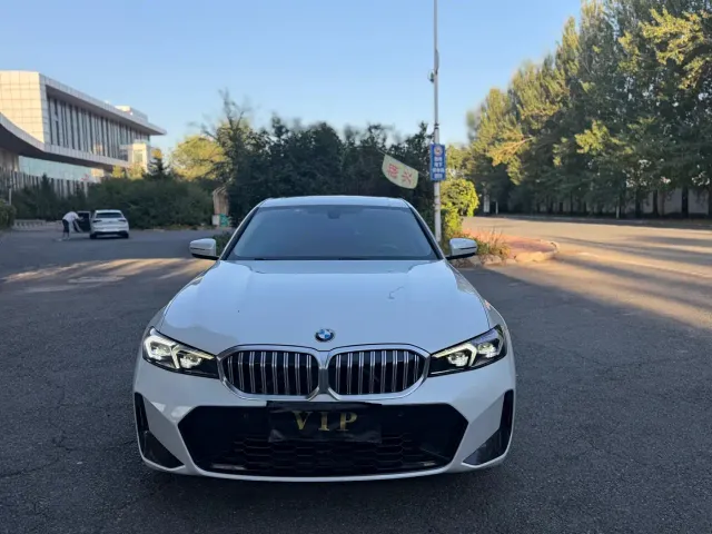 BMW 3 Series — Фото автомобиля 2