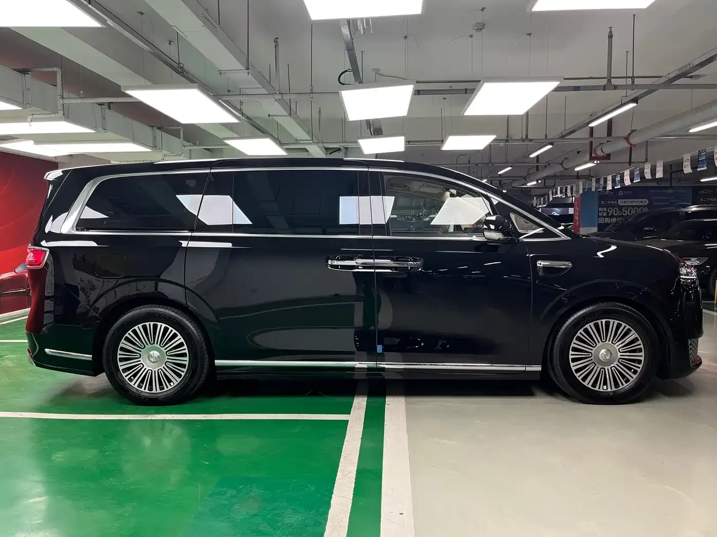 Zhijie Zunjie MPV 2026 Model High-End Edition — Фото автомобиля 4