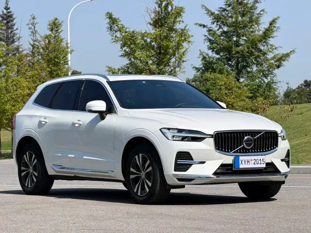 Volvo XC60 — Фото автомобиля 3