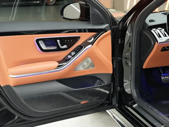 Mercedes-Benz S-Class — Фото автомобиля 19