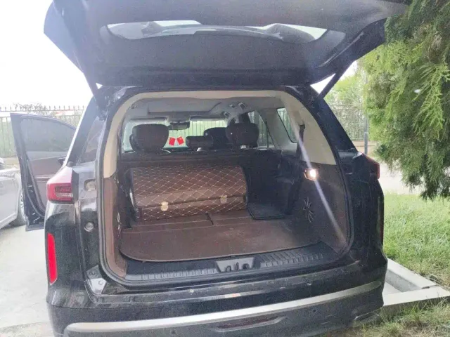 Exeed Exeed Landmark 2025 400T 4WD Starlight Edition 7-Seater — Фото автомобиля 5